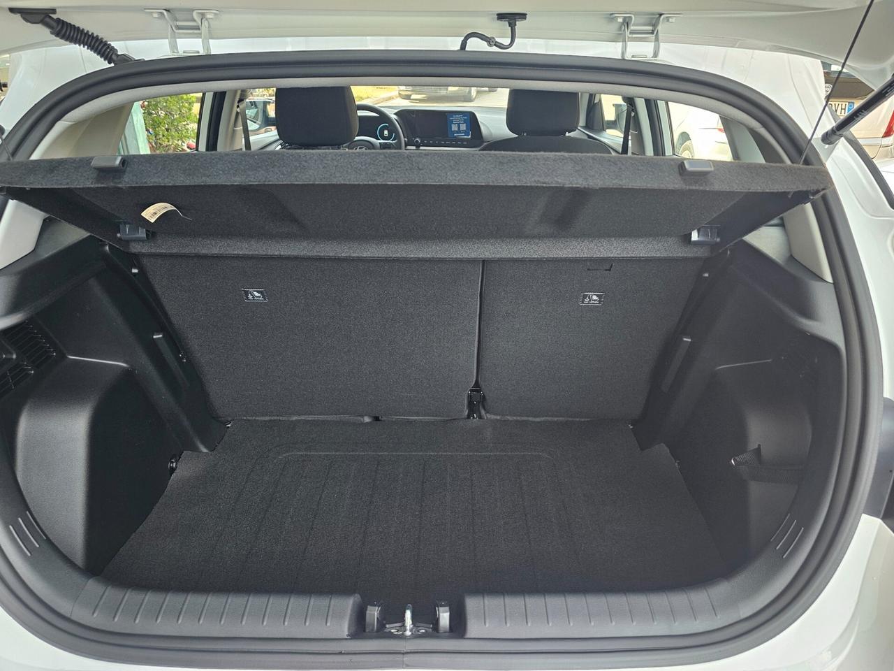 Hyundai i20 1.2 MPI MT Connectline