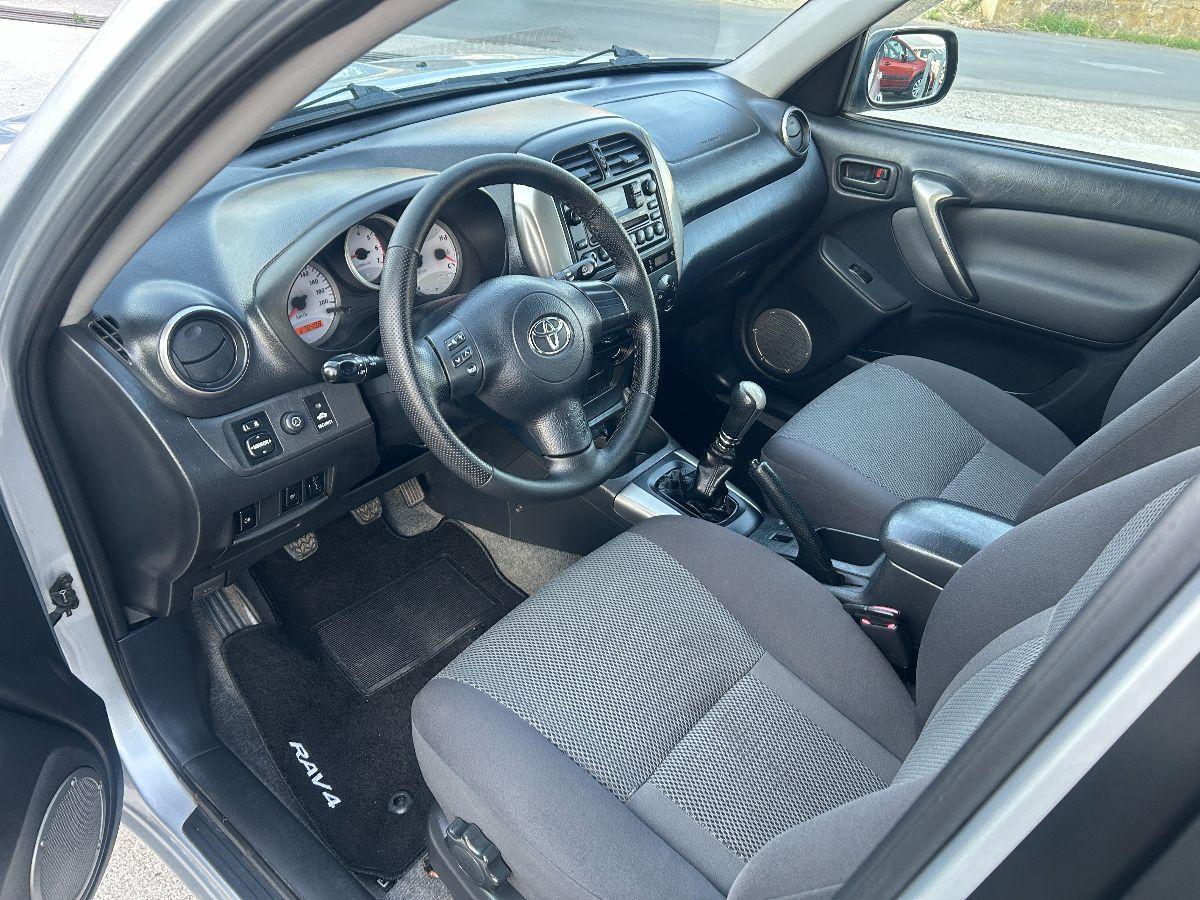 TOYOTA - RAV4 - 2.0 Tdi D-4D 116cv 5 porte Sol