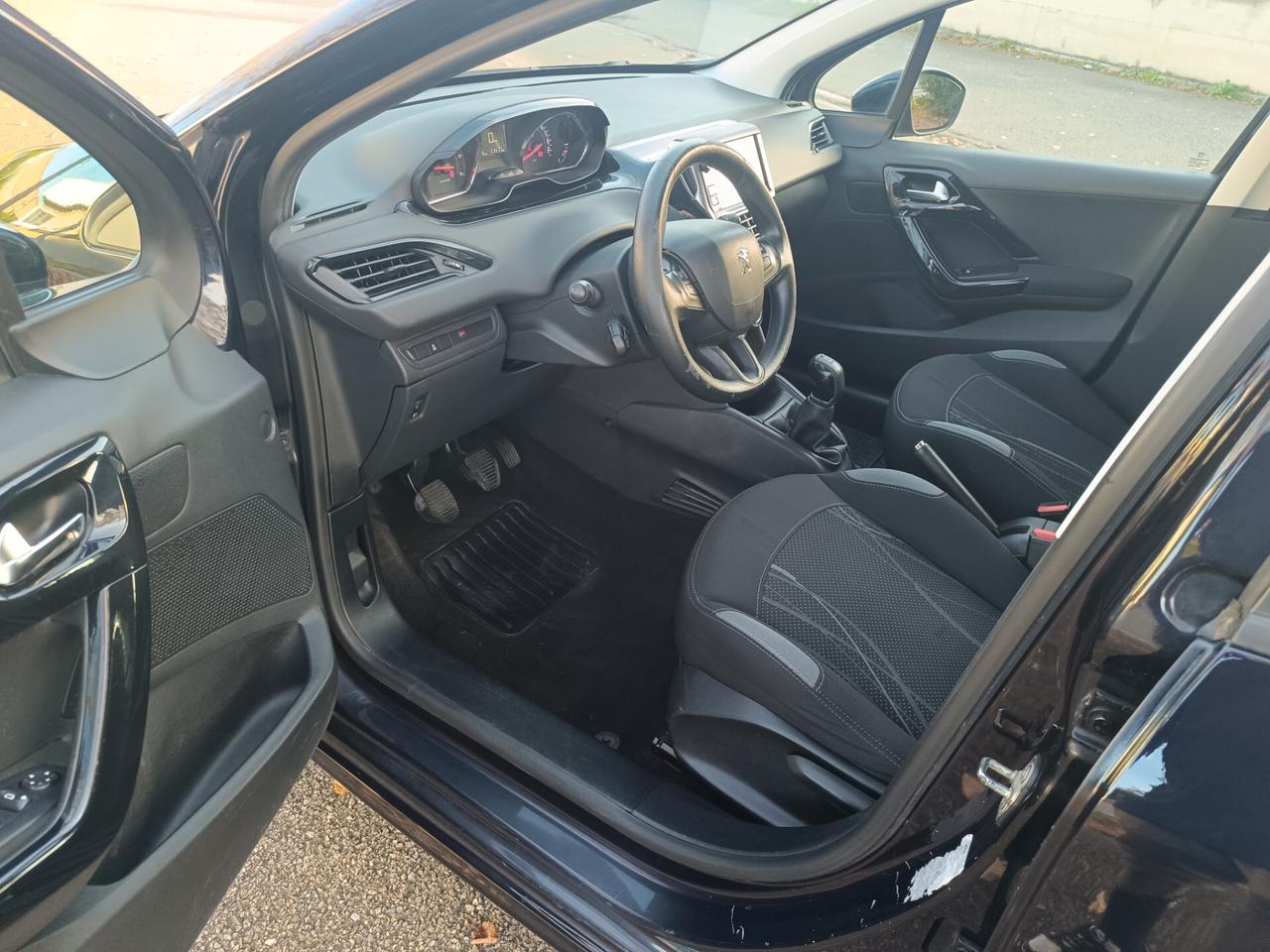 Peugeot 208 1.4 HDI 5 porte 2013 SOLO 129.000 KM