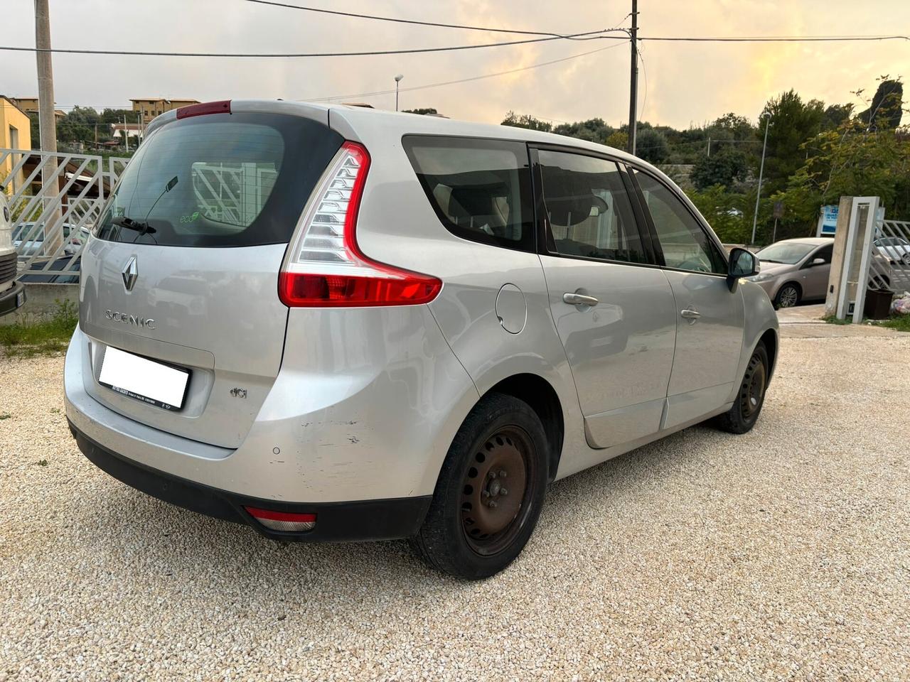 RENAULT SCENIC 1.5 DCI - 2009
