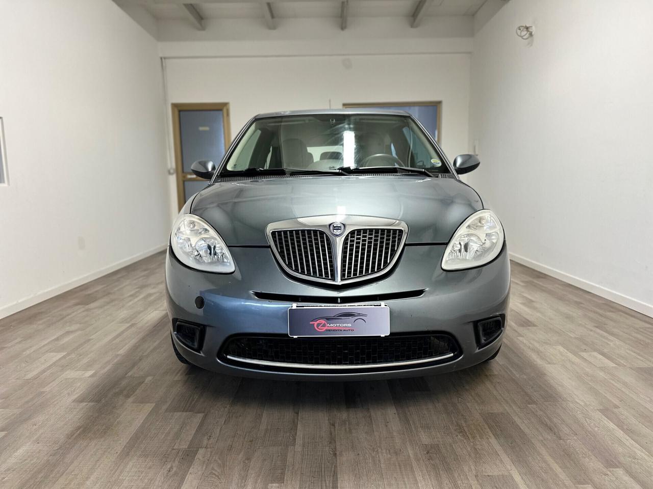 Lancia Ypsilon 1.2 GPL NEOPATENTATI