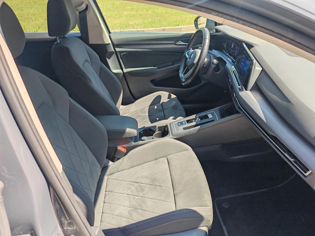 Volkswagen Golf 1.5 TGI DSG Style Incidentata