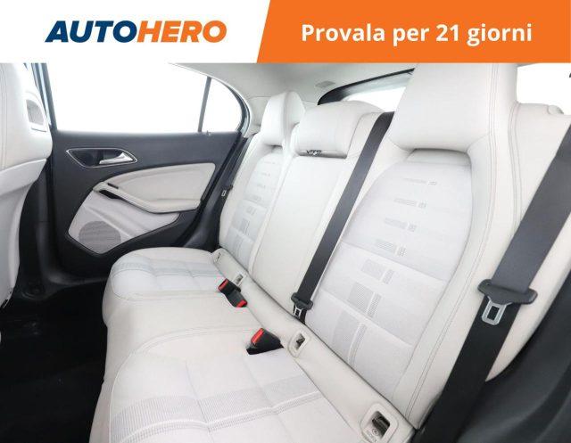 MERCEDES-BENZ GLA 200 d Automatic Sport