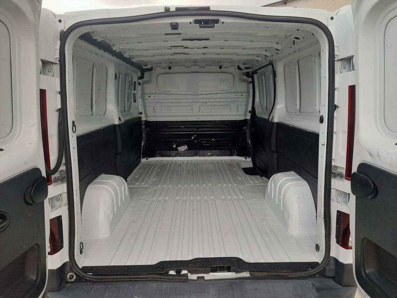 RENAULT TRAFIC - FIAT TALENTO 1.6 DCI 120 CV
