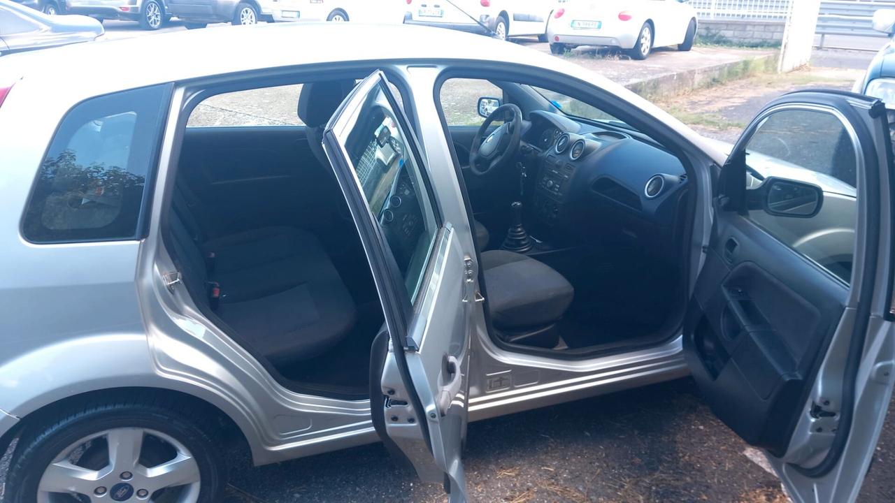 Ford Fiesta 1.4 TDCi 5p. Titanium