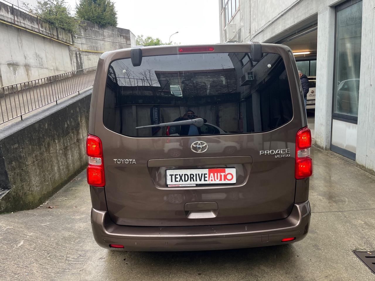 Toyota Proace Verso 2.0D 180 CV L2 D Luxury