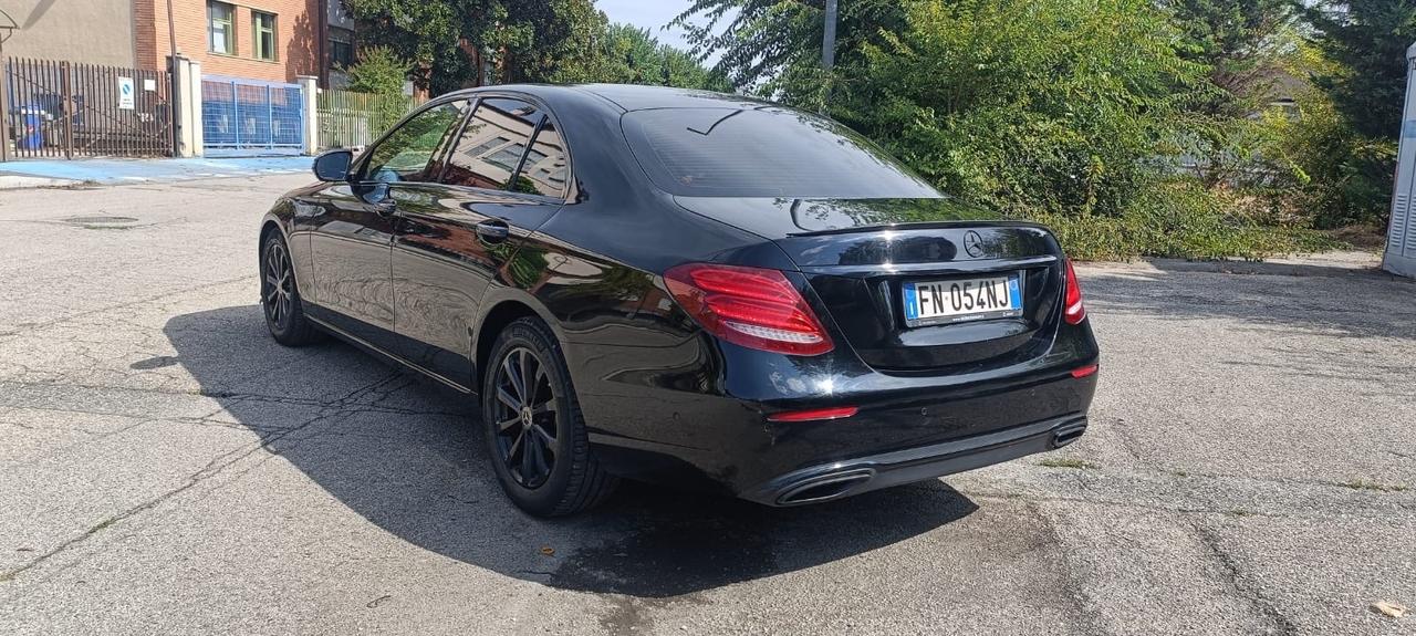 Mercedes-benz E 200 d Auto Premium Plus
