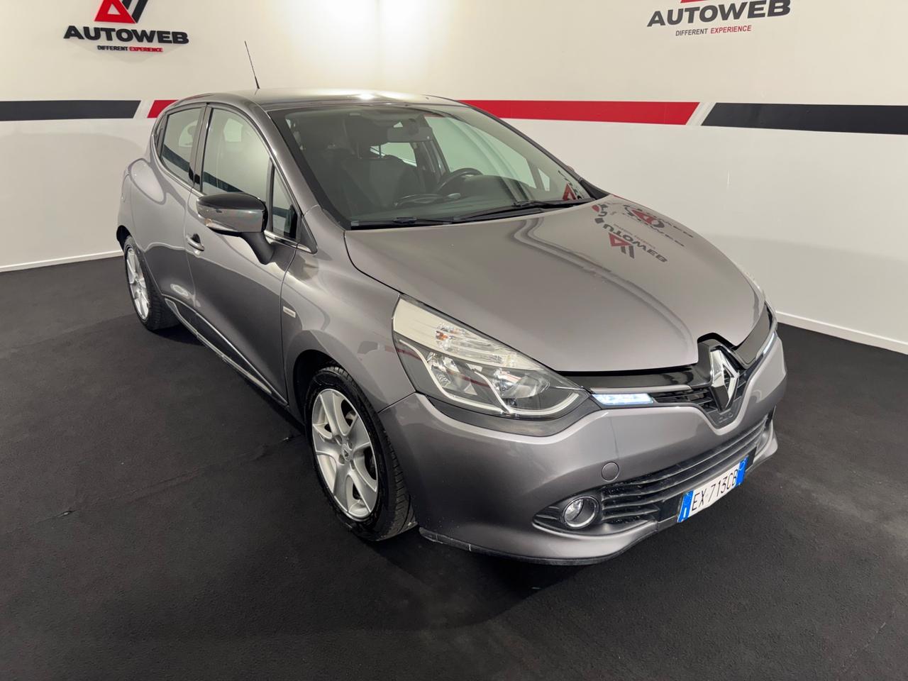 Renault Clio 1.2 75CV 5 porte Costume National