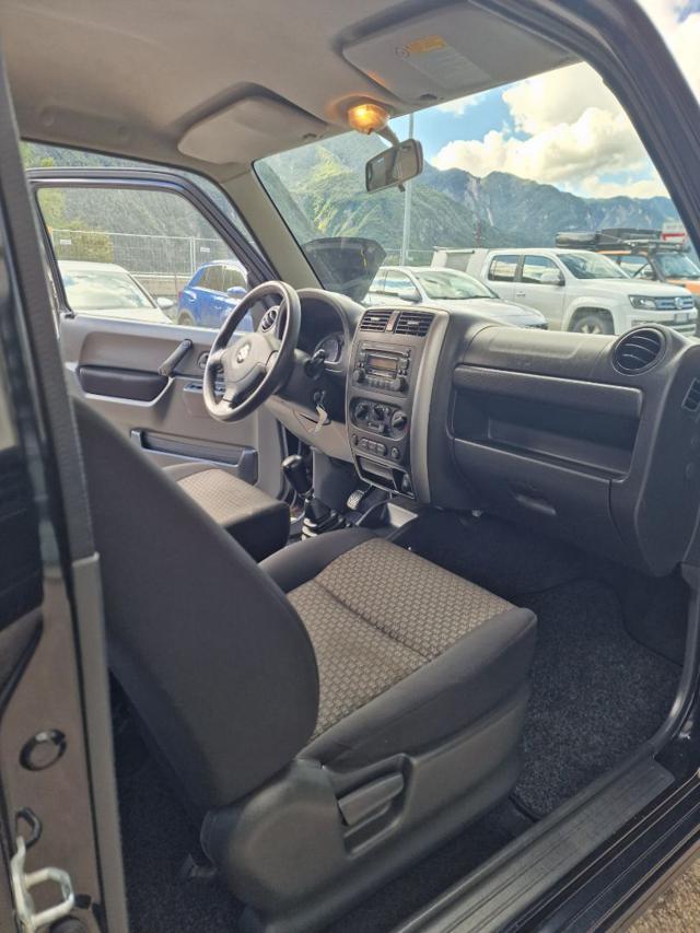 SUZUKI Jimny 1.3i 16V cat 4WD JLX