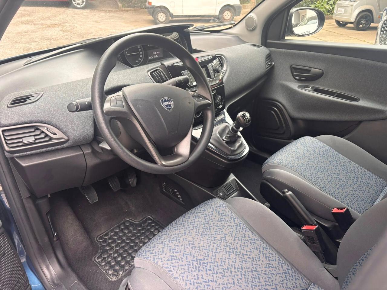 Lancia Ypsilon 1.0 FireFly 5 porte S&S Hybrid Silver Plus