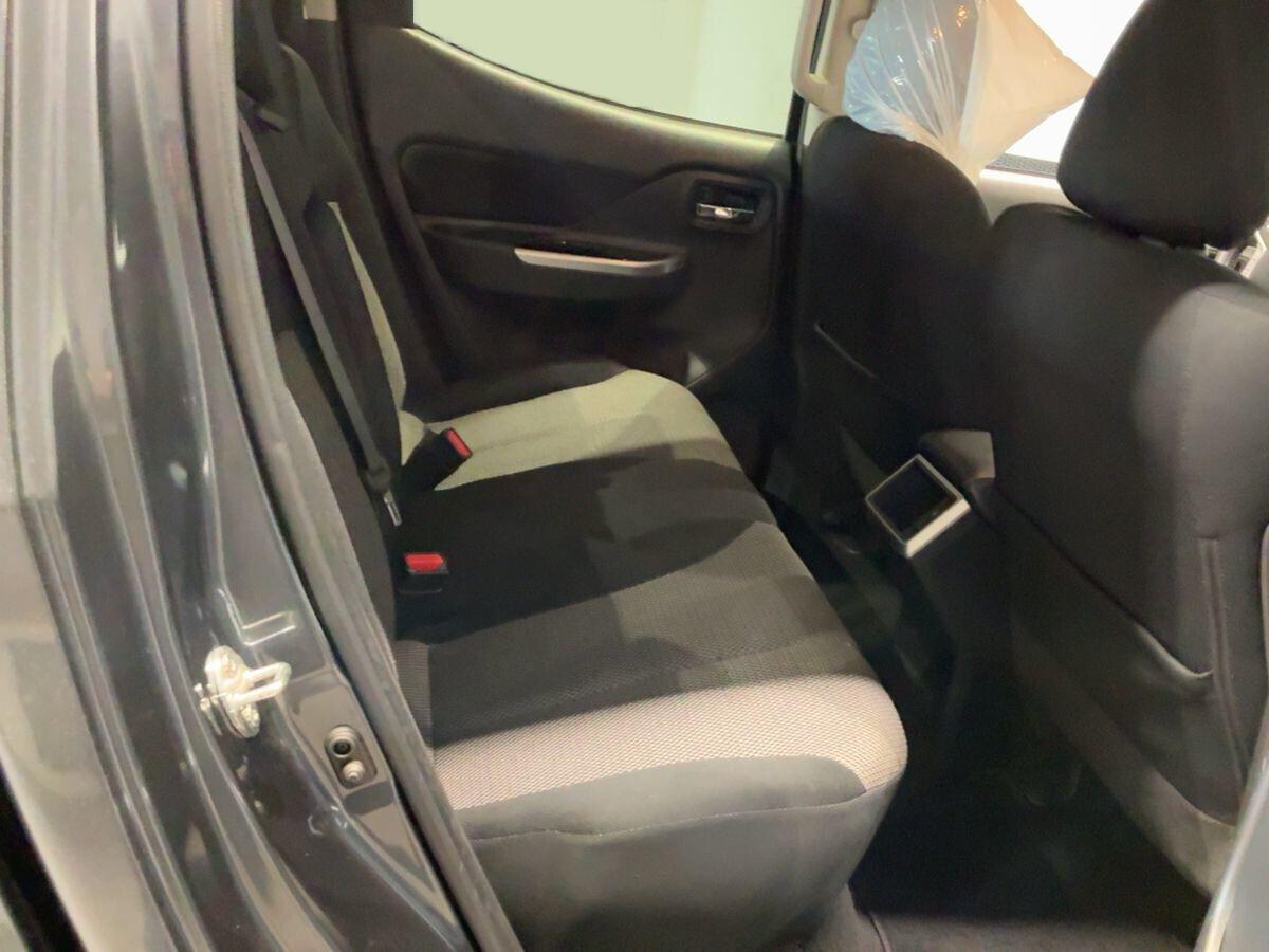 L200 2.3 Double-Cab Gancio traino Camera