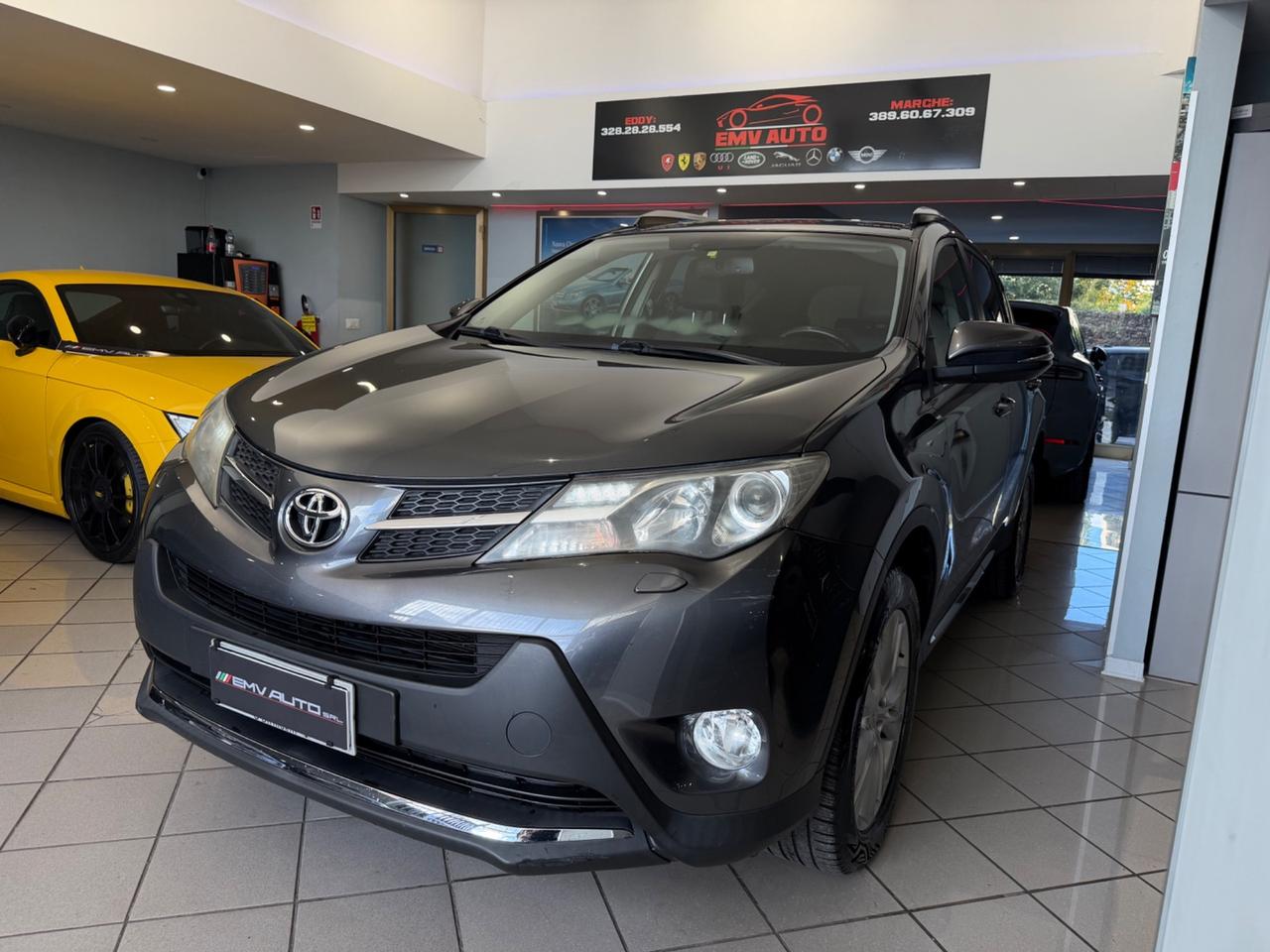 Toyota RAV 4 RAV4 2.0 D-4D 4WD Lounge White Ed. 321