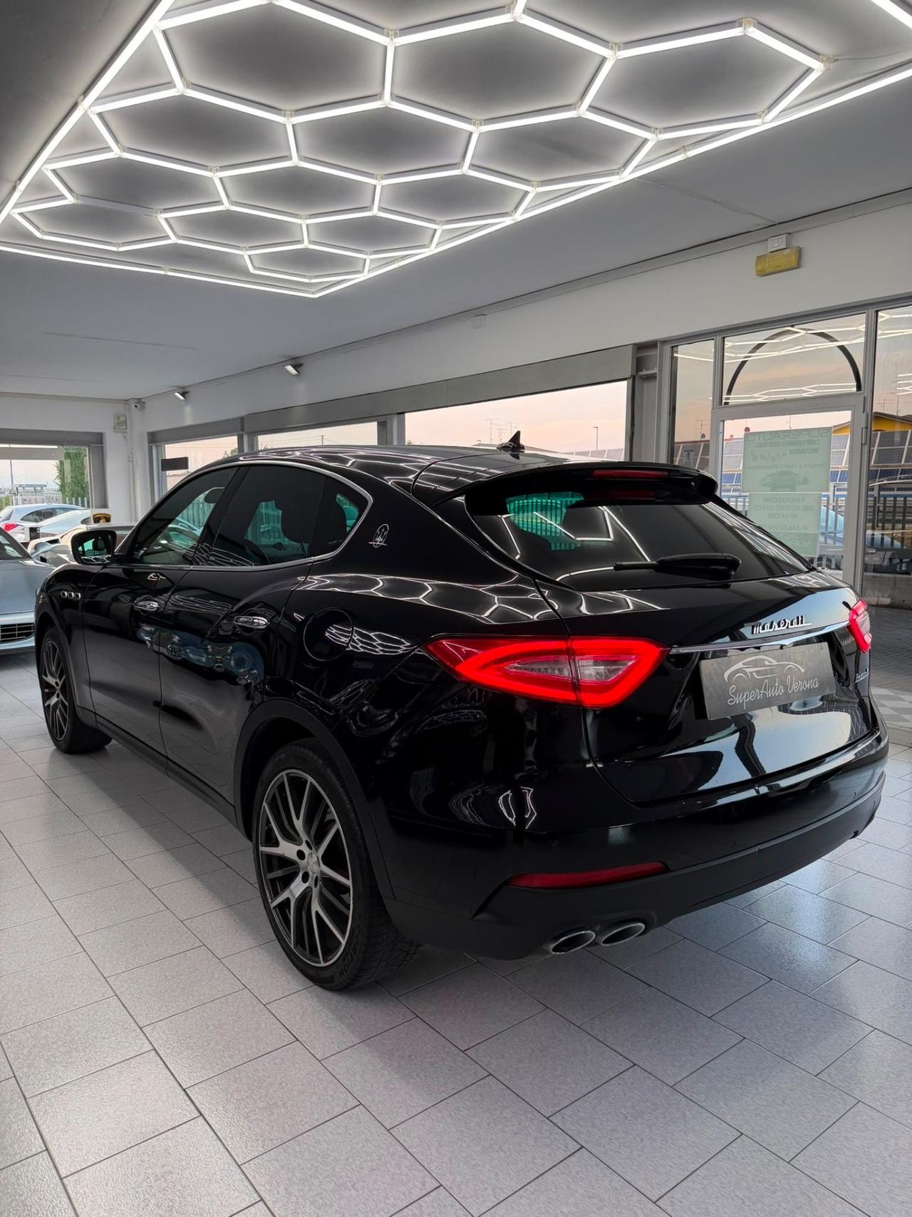 Maserati Levante V6 Diesel 275 CV AWD TETTO