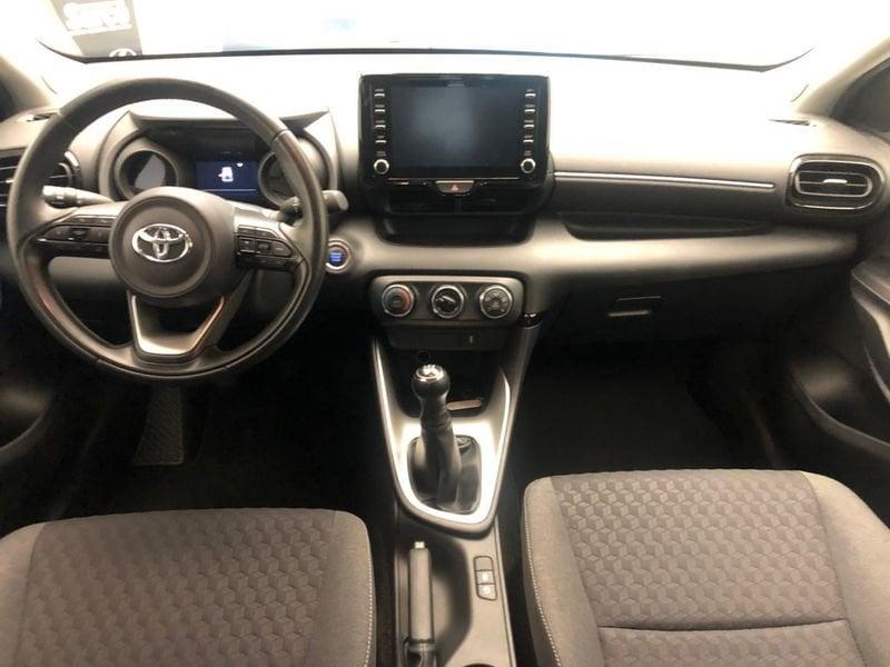 Toyota Yaris YARIS 1.0 Active 72 CV
