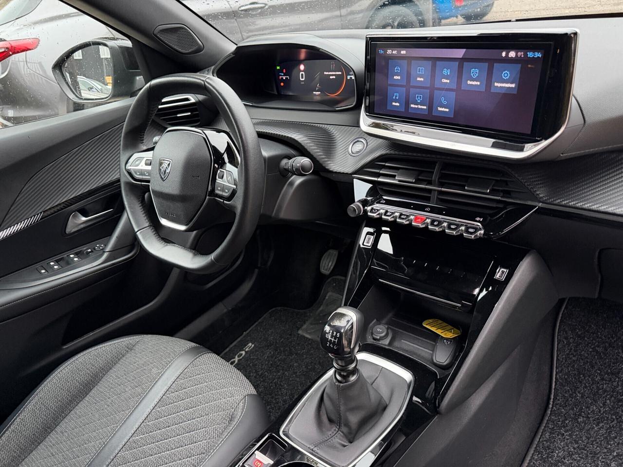 Peugeot 2008 PureTech 100 S&S Allure Black Edition