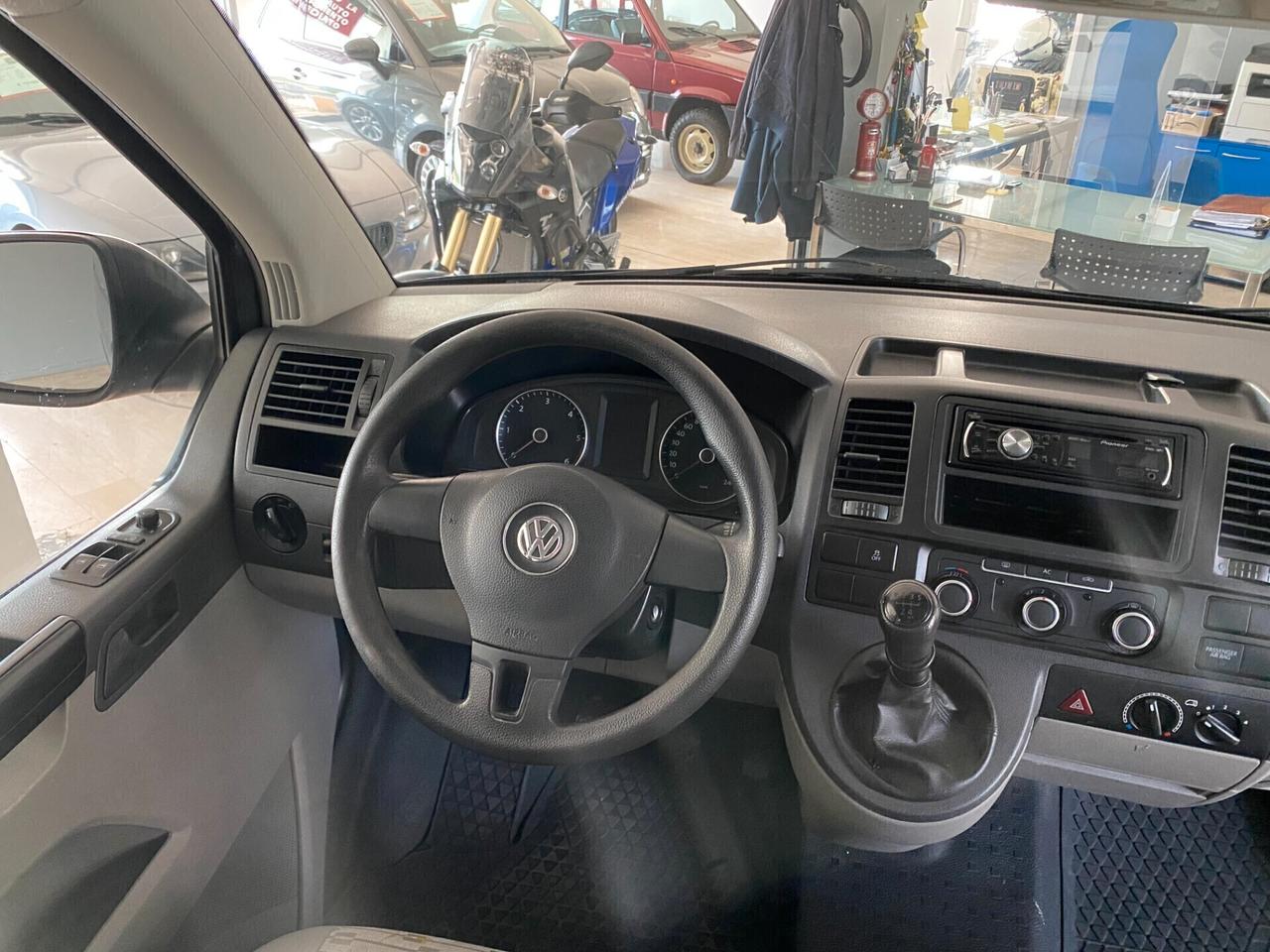 Volkswagen Transporter Multivan Caravelle 2.0 Euro 5A 9 Posti