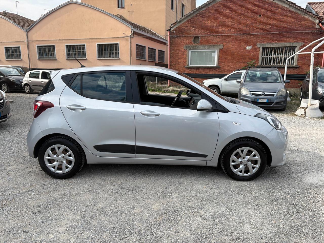 Hyundai i10 1.0 Benz -Unico prop. - Come Nuova!