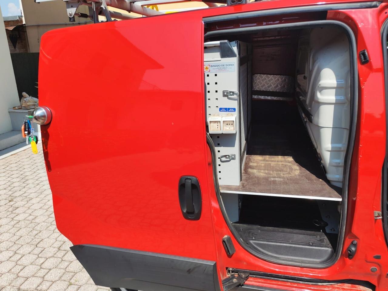 Fiat Fiorino 1.3 MJT 95CV Combinato Adventure
