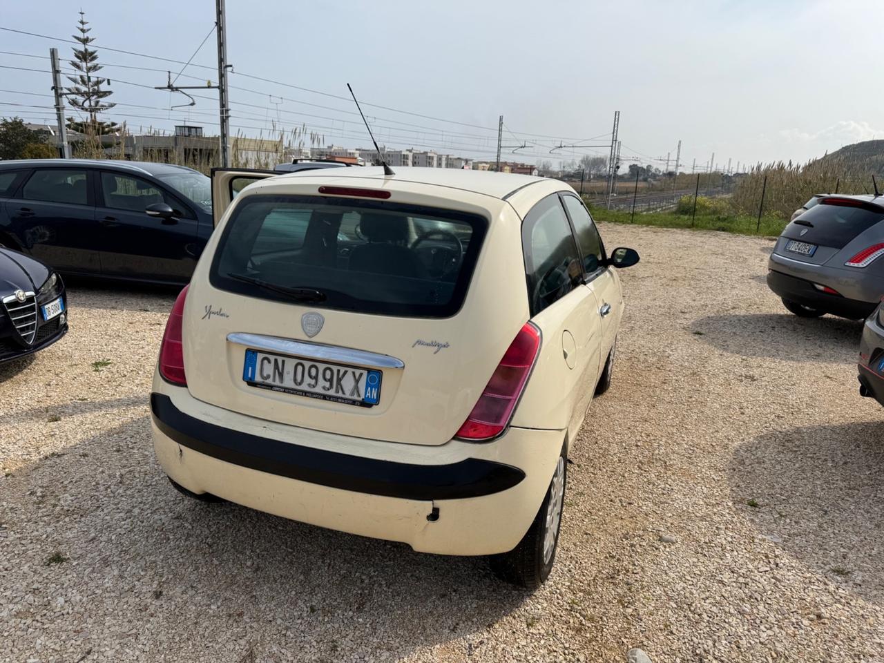 Lancia Ypsilon 1.3 Multijet MARCIANTE 999€