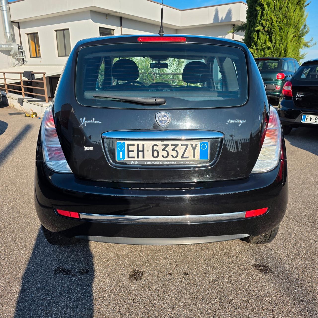 Lancia Ypsilon 1.3 MJT 75 CV Diva