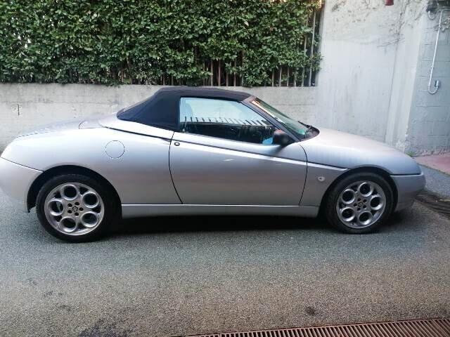 Alfa Romeo Spider 3000 v6