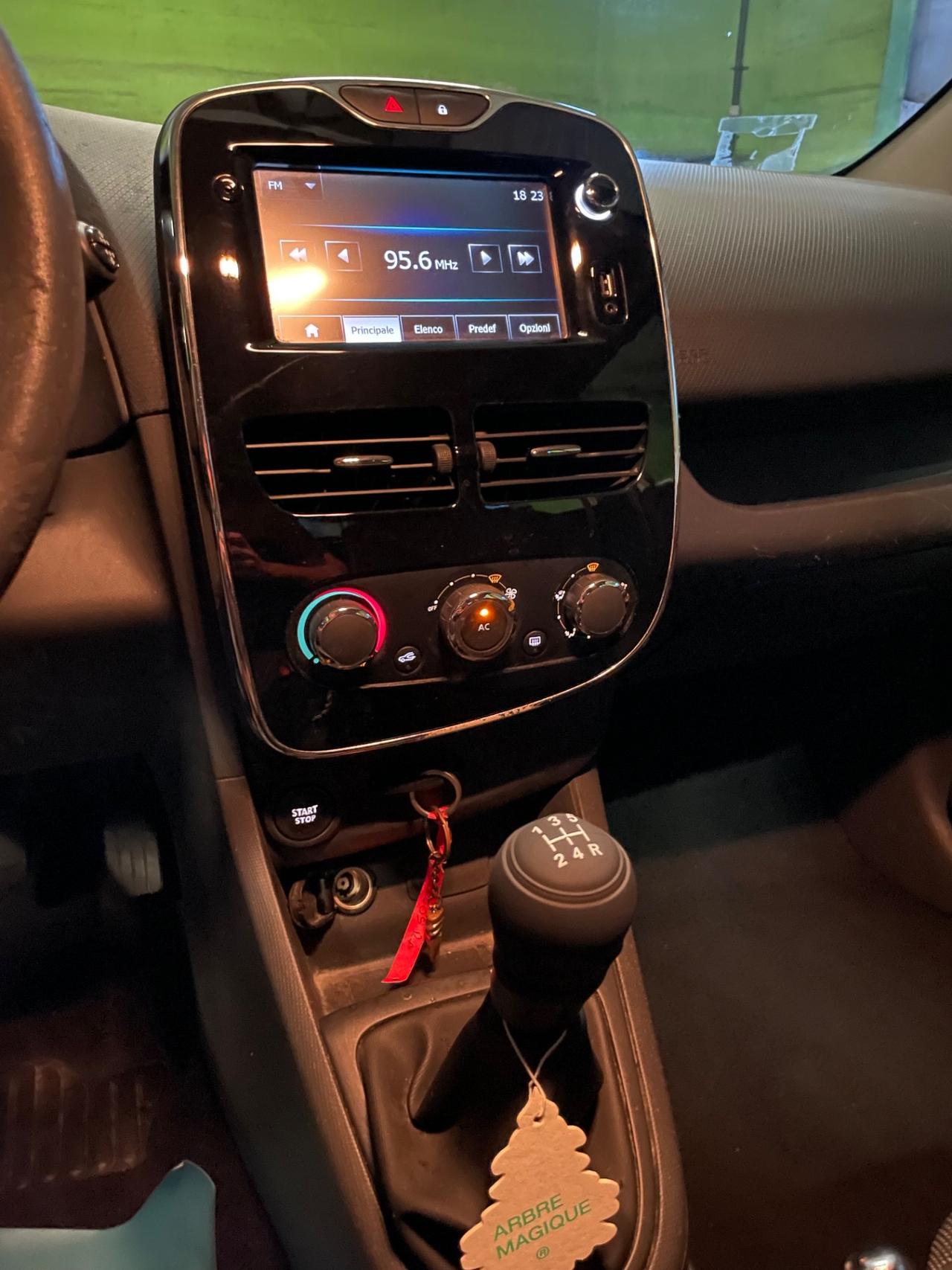 Renault Clio 1.2 Neopatentati Euro 5