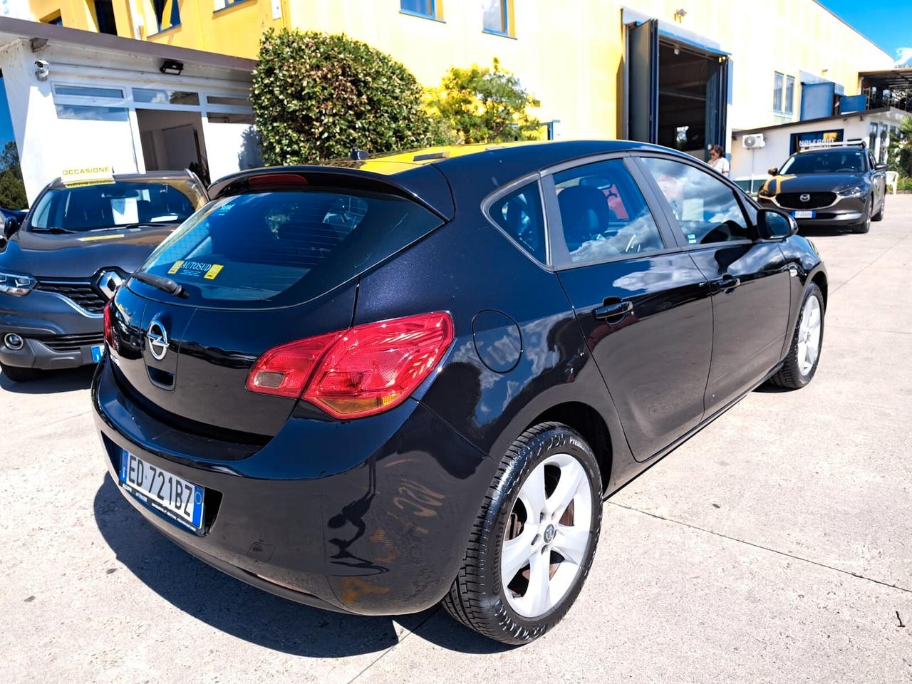 Opel Astra 1.6 115CV 5 porte Cosmo