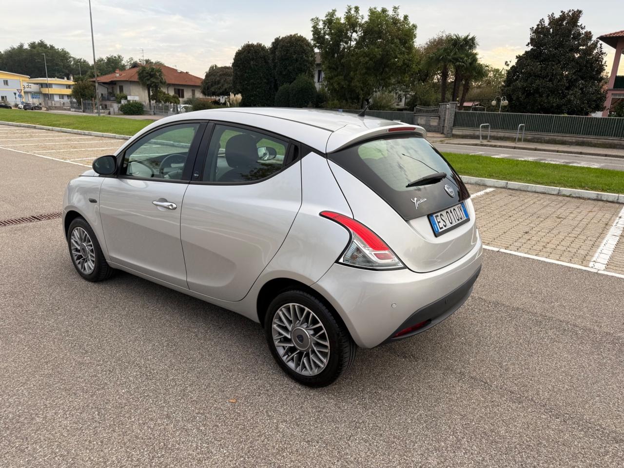 Lancia Ypsilon 1.2 69 CV 5 porte GPL Ecochic Gold*Aux*Usb