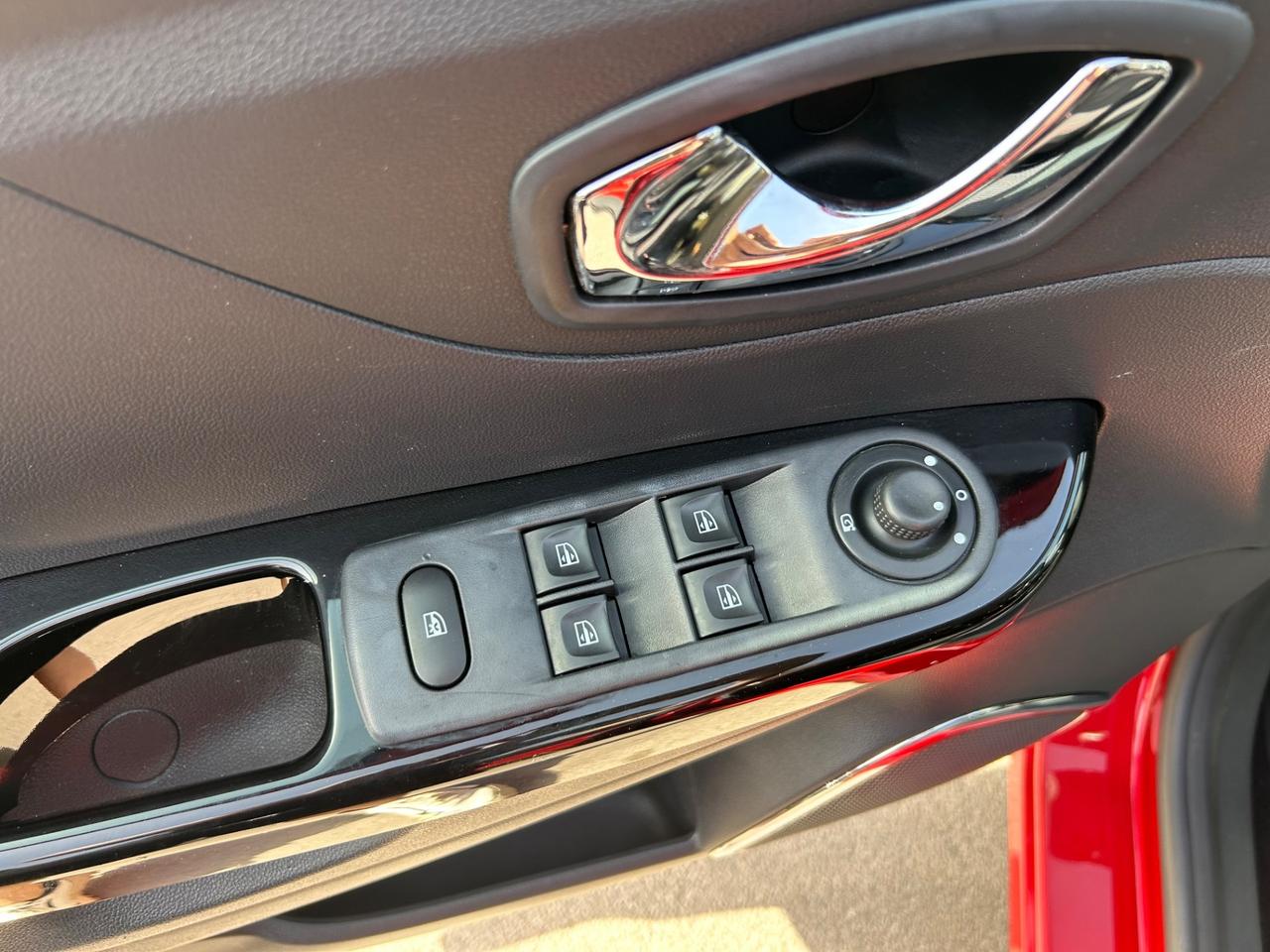 Renault Captur dCi 8V 90 CV EDC Start&Stop Energy Intens