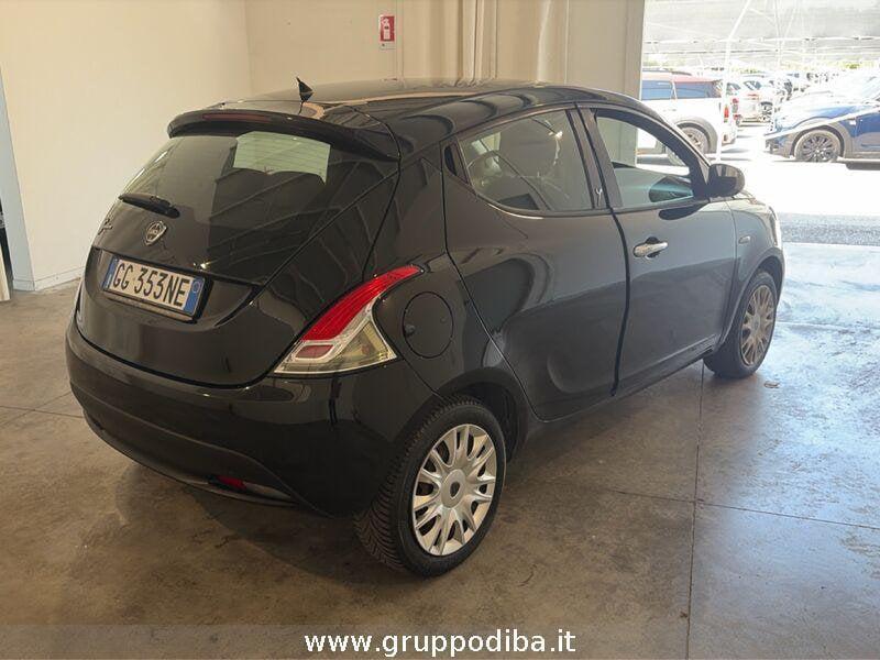 Lancia Ypsilon III 2011 Benzina 1.2 8v silver 69cv