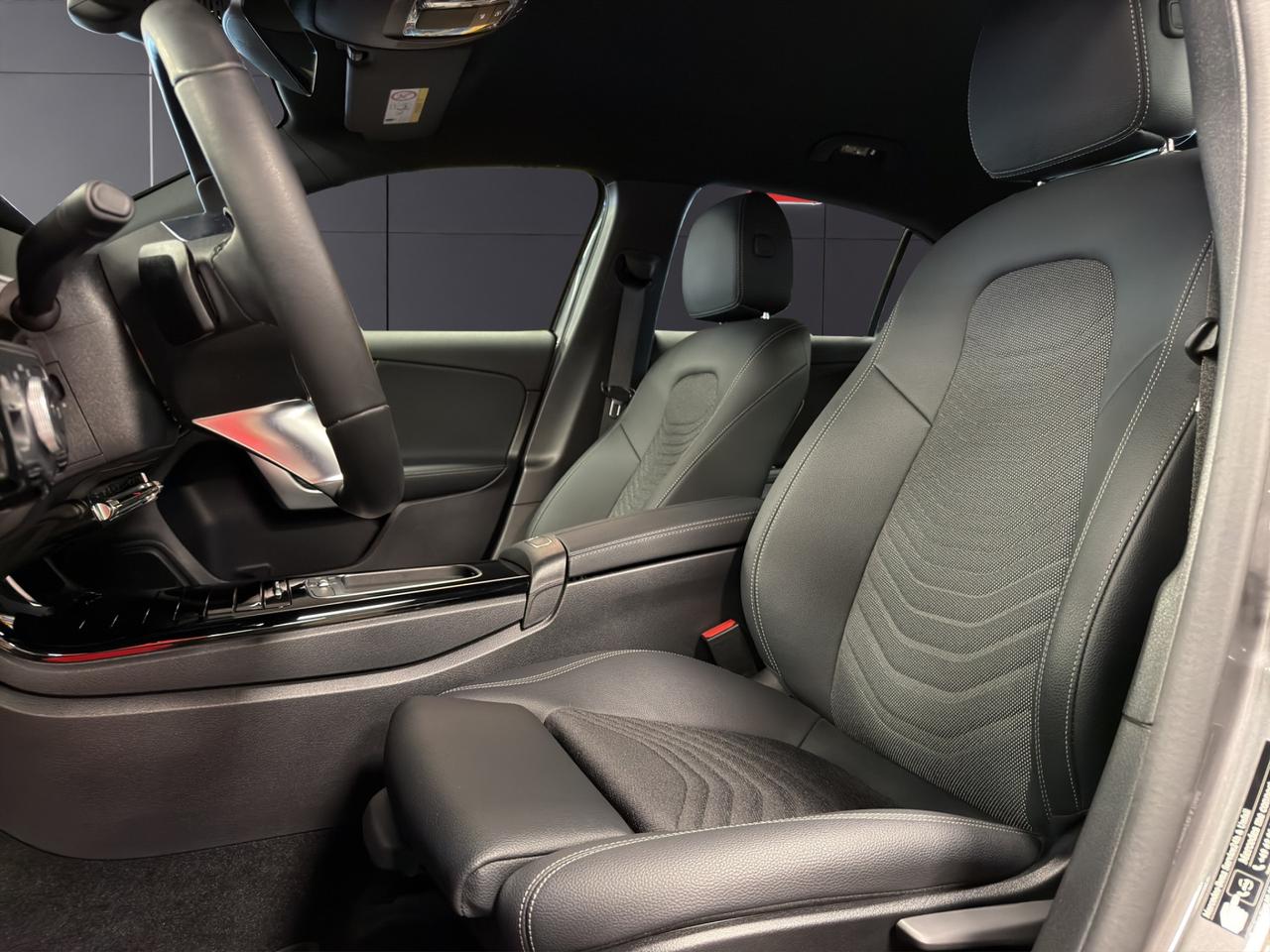 Mercedes A 250 e Plug-In-Hybrid Progressive Advanced Speedshift DCT AMG 8G