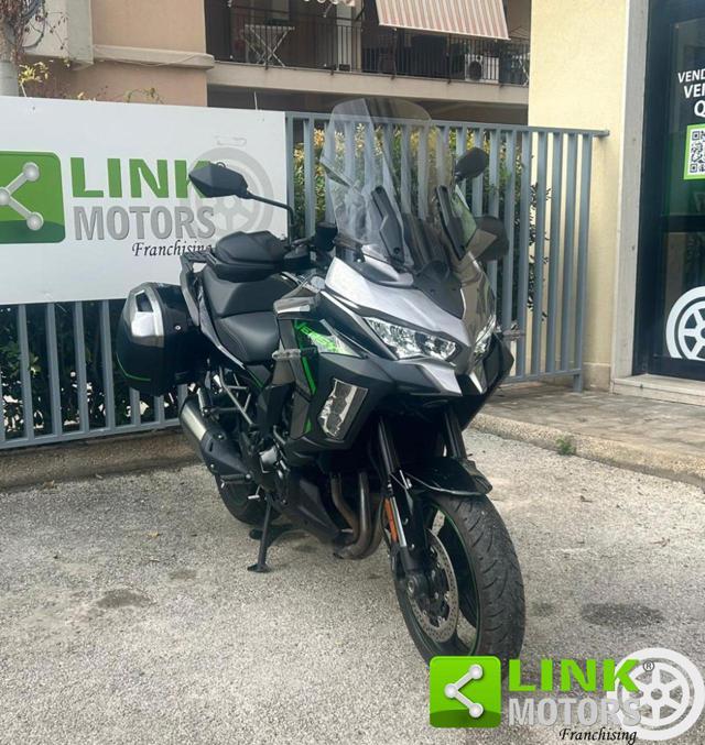 KAWASAKI Versys 1100 S .