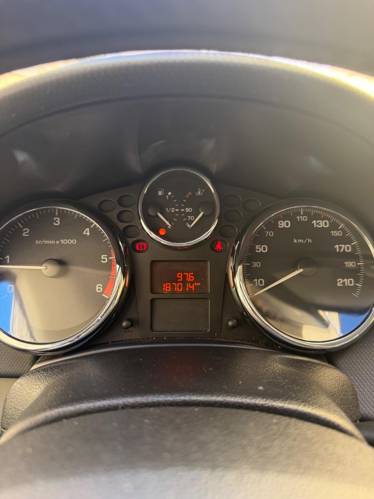 Peugeot 207 1.4 HDi 70CV 5p. ONE Line