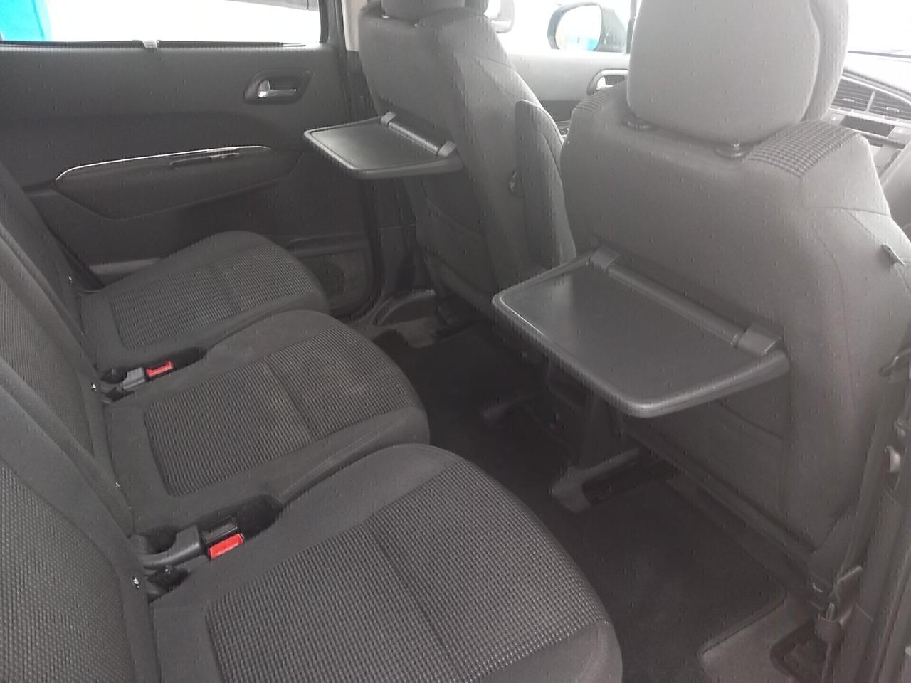 Peugeot 5008 1.6 diesel automatica 7 posti 152 mila km anno 2013