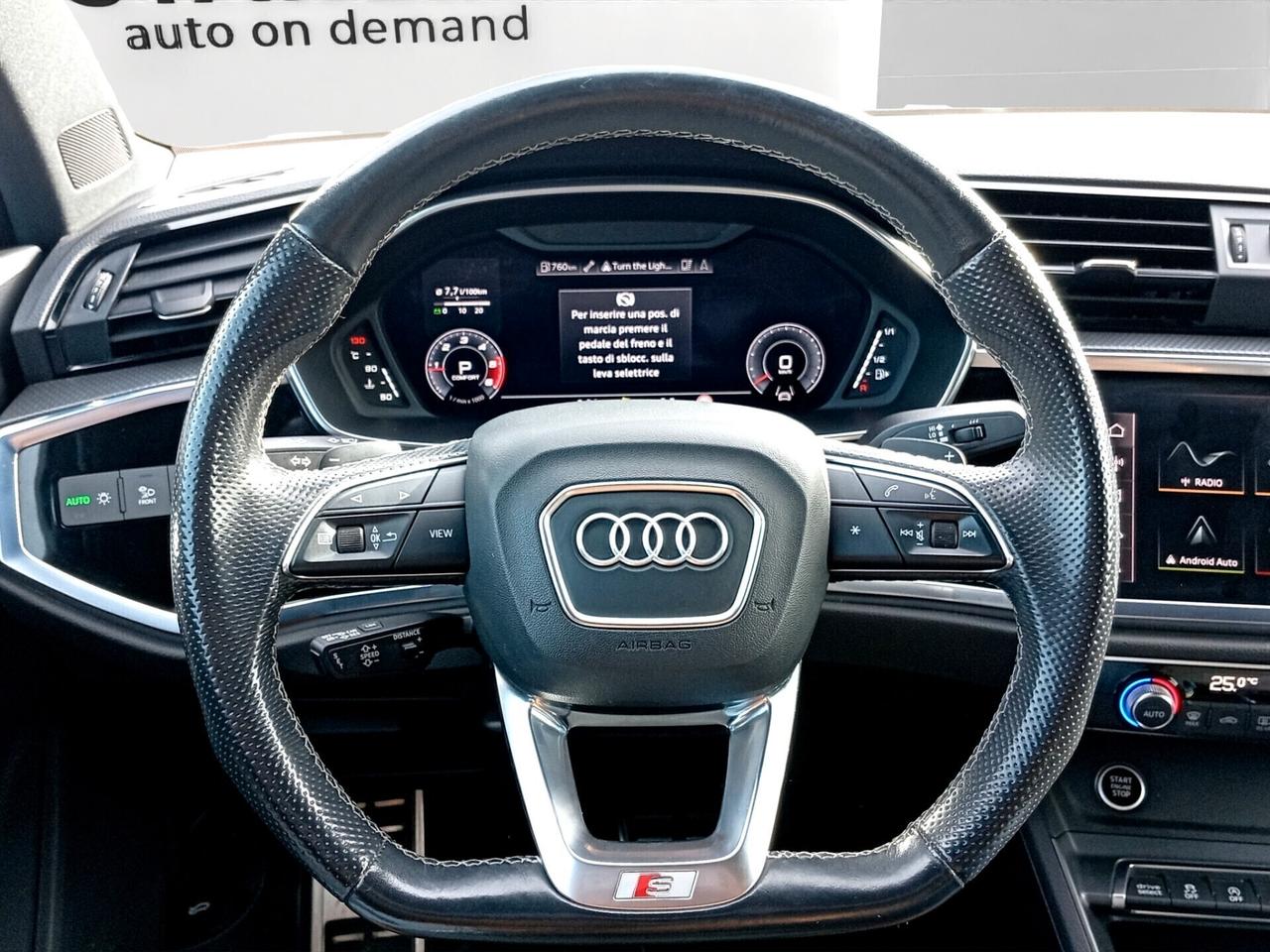 Audi Q3 SPB 40 TDI Identity Black S line edition 200CV