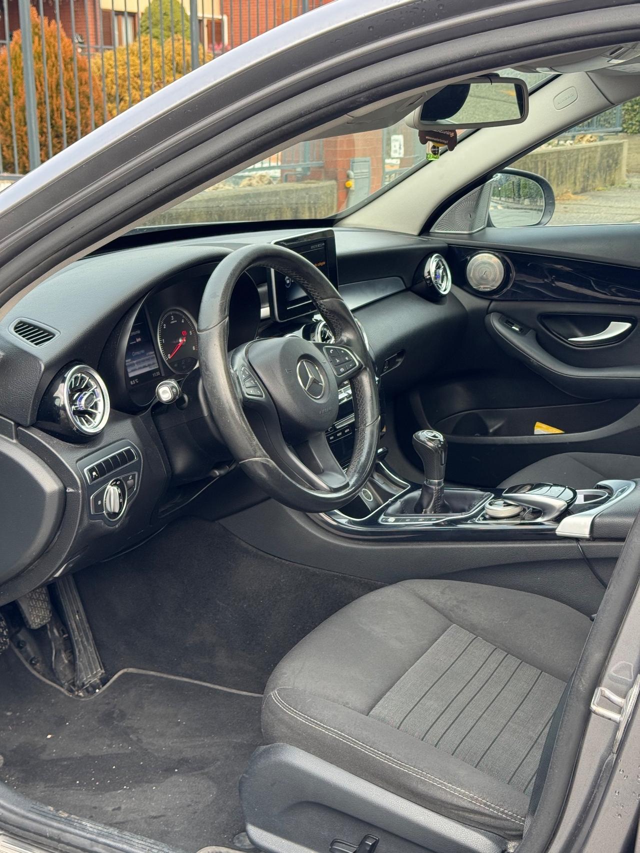 Mercedes-benz C 220 d Premium