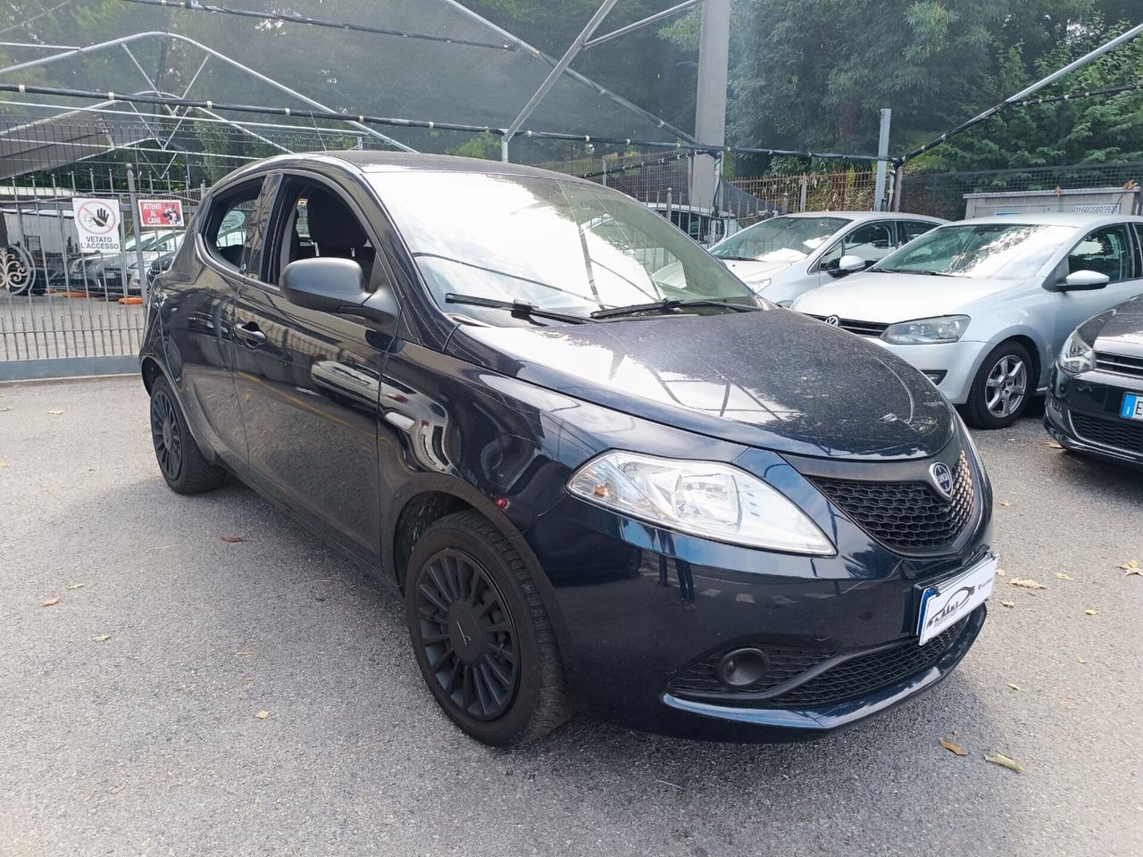 Lancia Ypsilon 1.2 GPL Ecochic Elefantino Blu