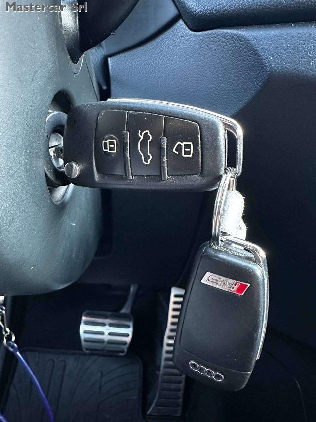 AUDI RS Q3 Q3 RS 2.5 tfsi quattro s-tronic FL831MW