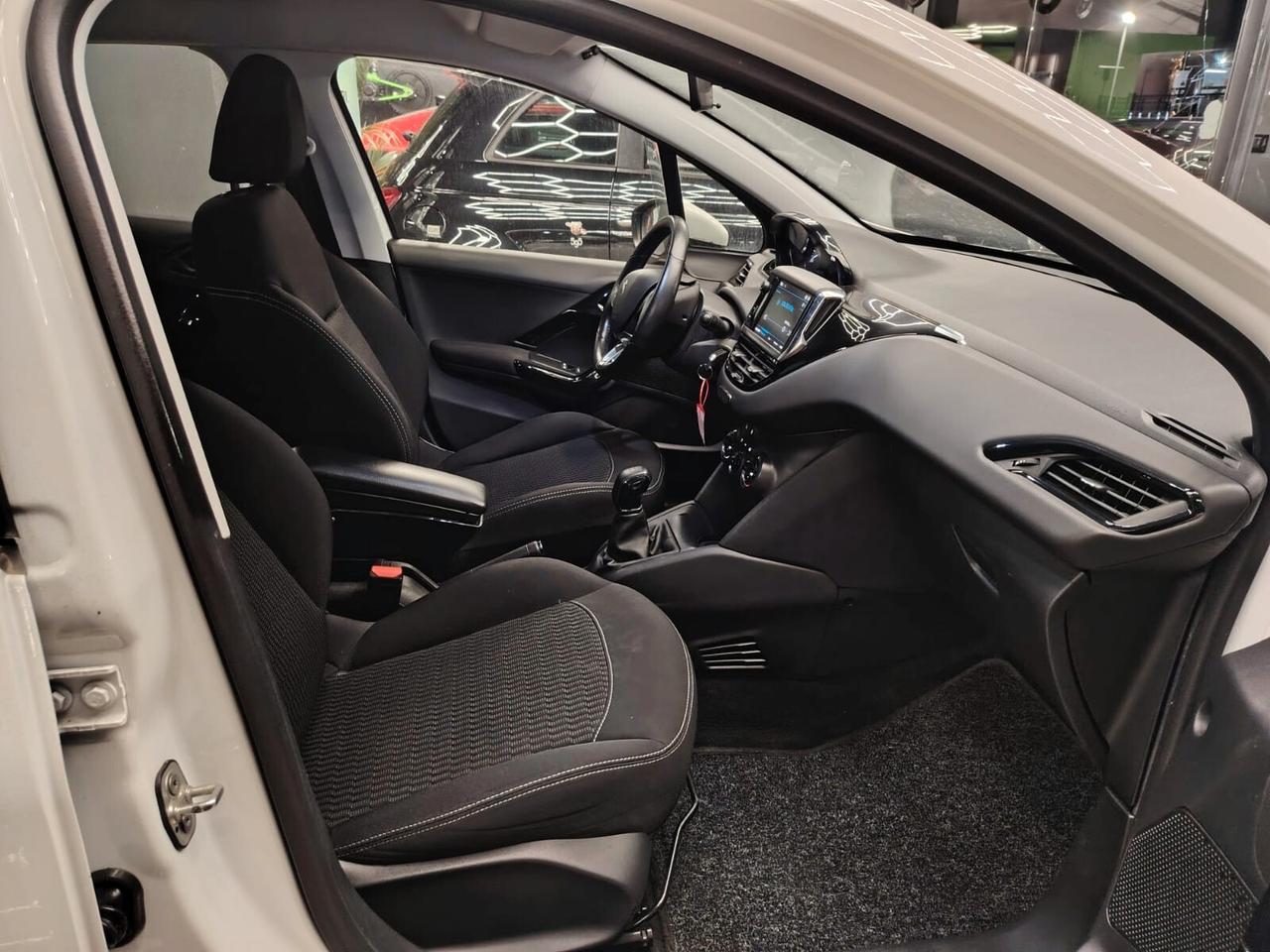 Peugeot 208 PureTech 82 5p. GPL