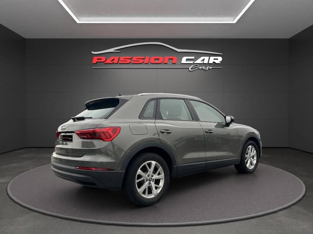 Audi Q3 35 1.5 tfsi mhev Business s-tronic