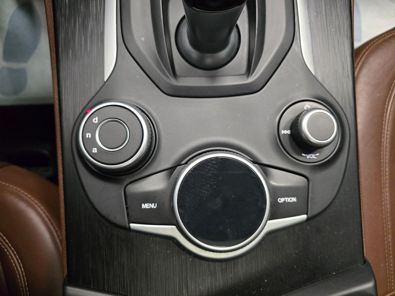 Alfa R. Stelvio 2.2 Turbodiesel 210 CV AT8 Q4 Super