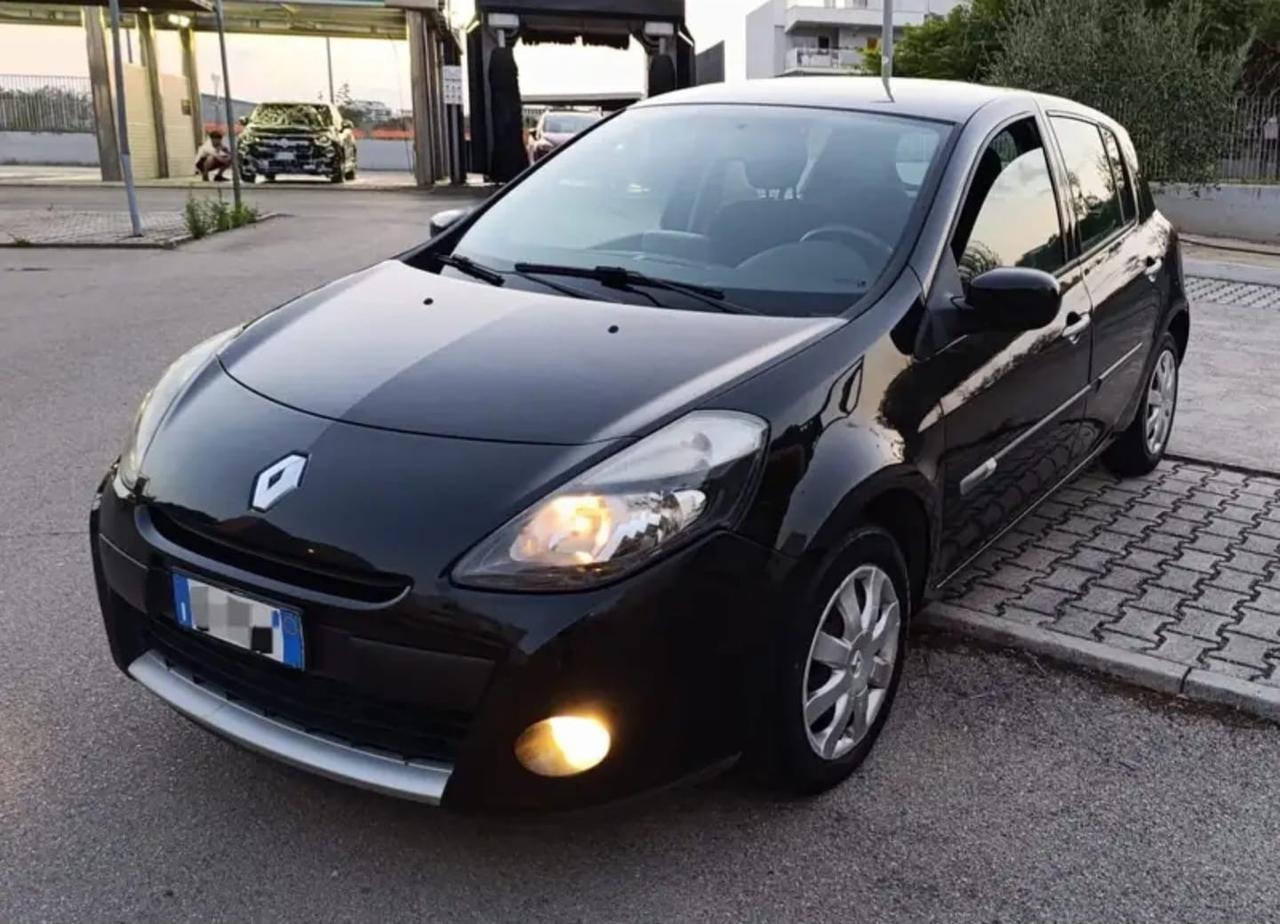 Renault Clio 1.2 16V 5 porte Dynamique