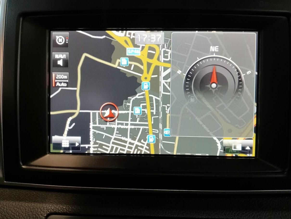 Kia Sportage 1.7 CRDI TETTO GANCIO CAMERA LED 19" BELLISSIMA