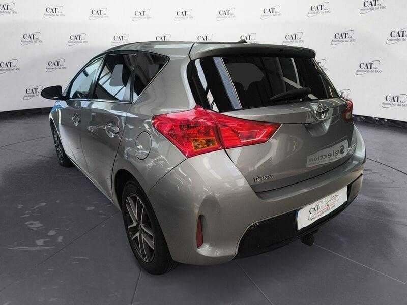 Toyota Auris 1.4 D-4D Lounge