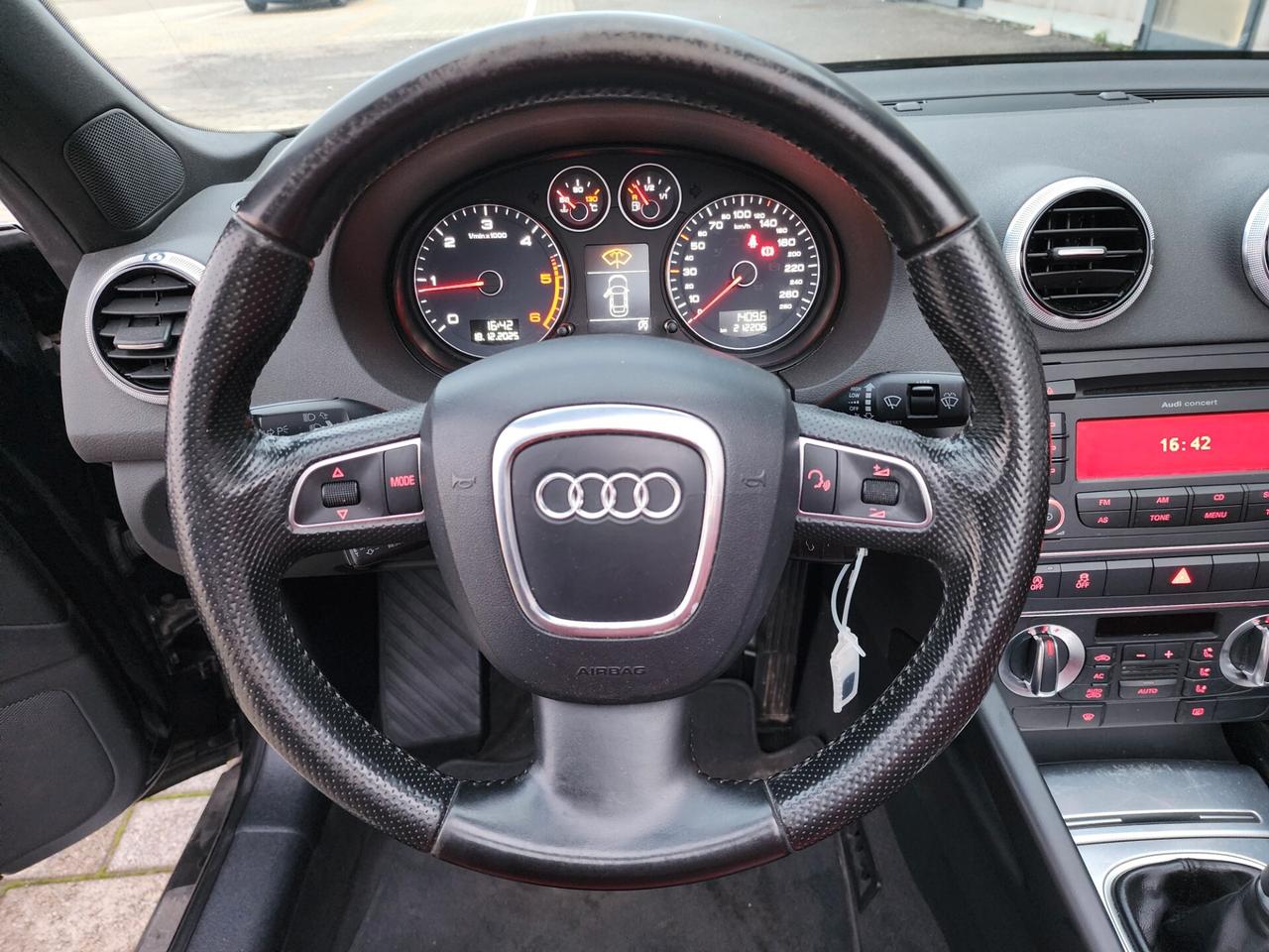 Audi A3 Cabrio 1.6 TDI 105 CV CR Ambition