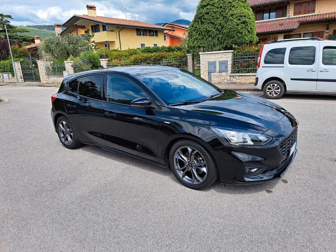 Ford Focus berlina 1.5 TDCi 120 CV Start&Stop Powershift ST Line