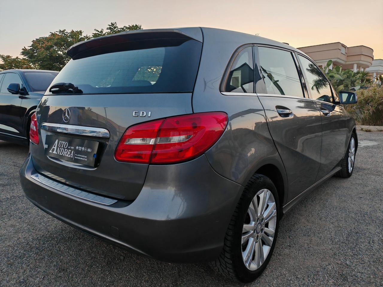 Mercedes benz classe B 180cdi fulll 2013