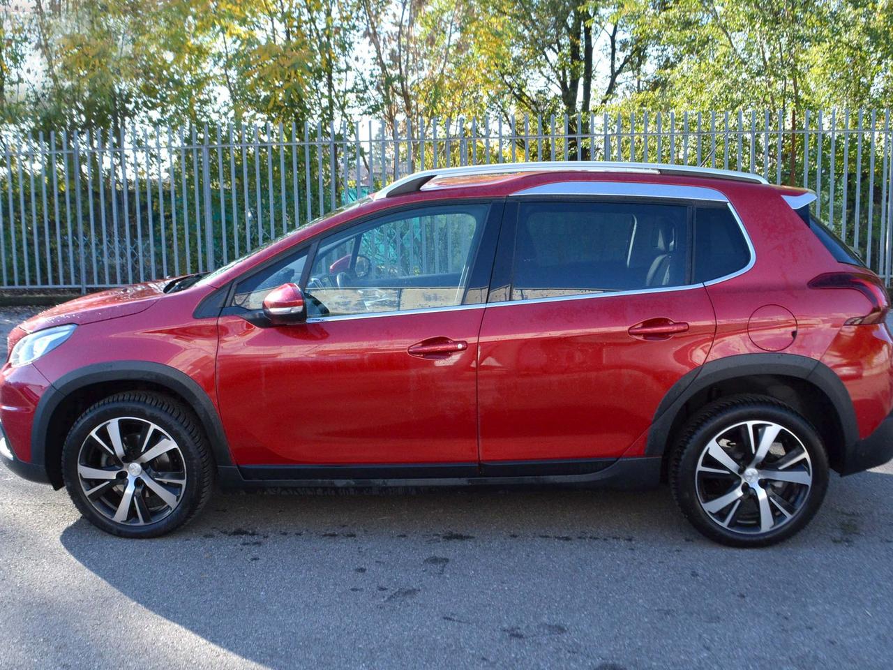 Peugeot 2008 1.2 puretech turbo allure eat6 s&s