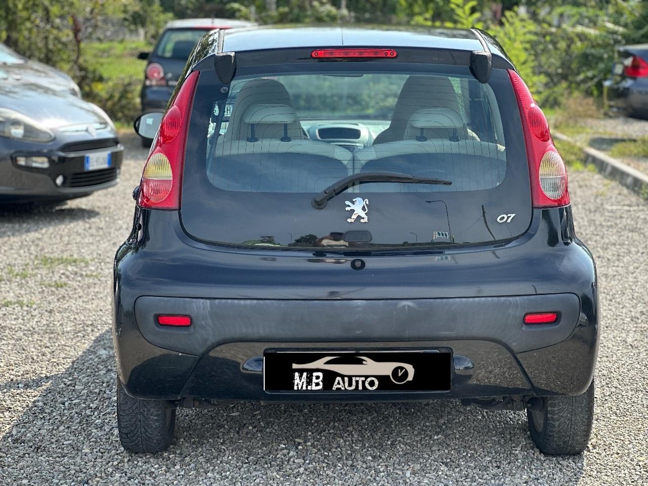 Peugeot 107 1.0 (130.000KM)5PORTE NEOPATENTATI