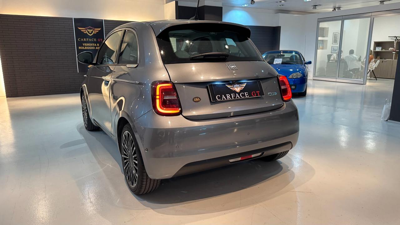Fiat 500e 42kWh La Prima - 2021